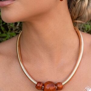 Elegant Gold and Brown Necklace